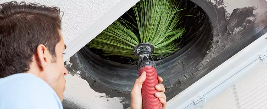 Clogged Air Duct Cleaning Process in Sept Iles, QC