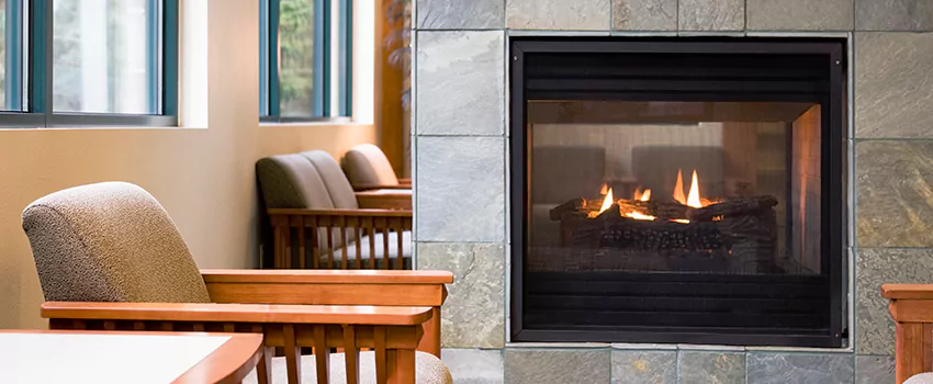 Smoky Effect Electric Fireplace Logs in Sept Iles, Quebec